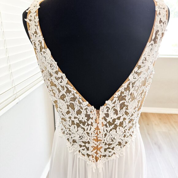WHITE A-LINE/SWEETHEART NECKLINE CHIFFON WEDDING DRESS WITH LACE TOP & CRYSTALS - Picture 15 of 17
